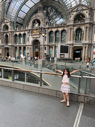 R posing infront of the very impression Antwerp station terminus building.  It is really quite impressive and worth the trip on its own TBH